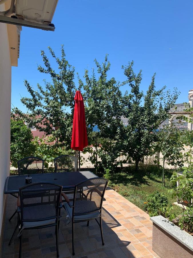 Studio Apartment Simi Trogir Bagian luar foto