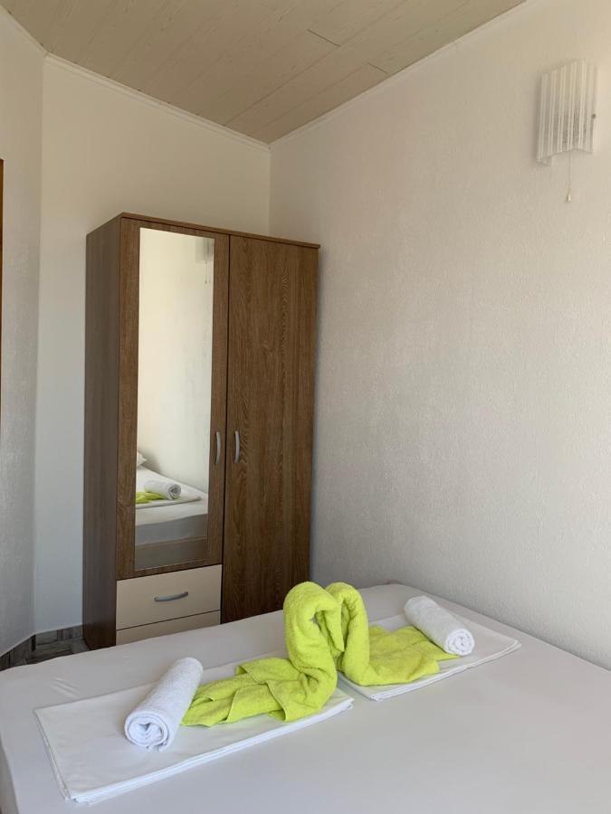 Studio Apartment Simi Trogir Bagian luar foto